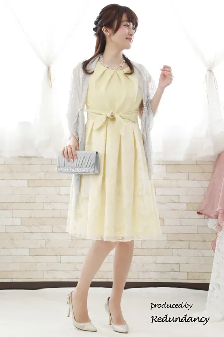 イエローの花柄パフスリーブドレス