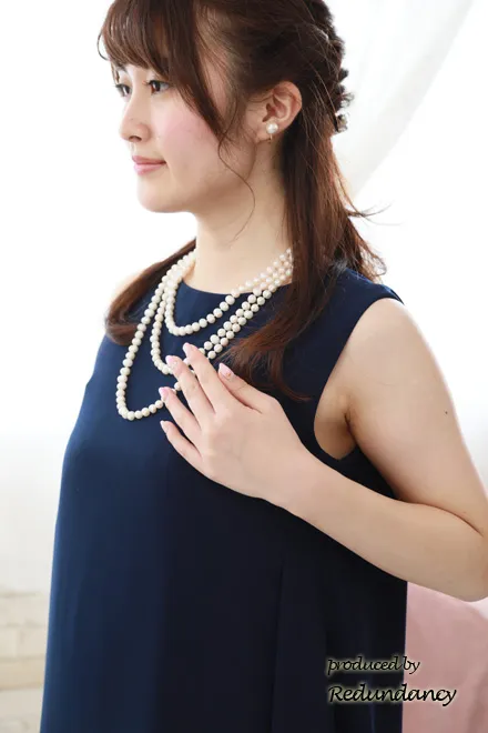 ネイビー×ホワイトの配色テントラインドレス