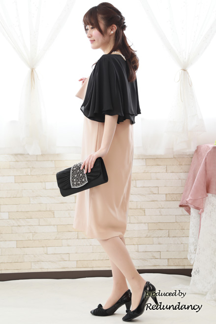 ライトベージュのオープンショルダー2wayドレス