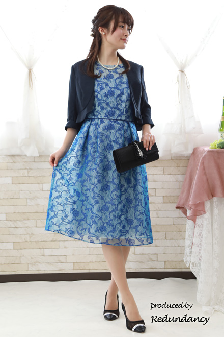 ブルーのオーガンジー刺繍ドレス