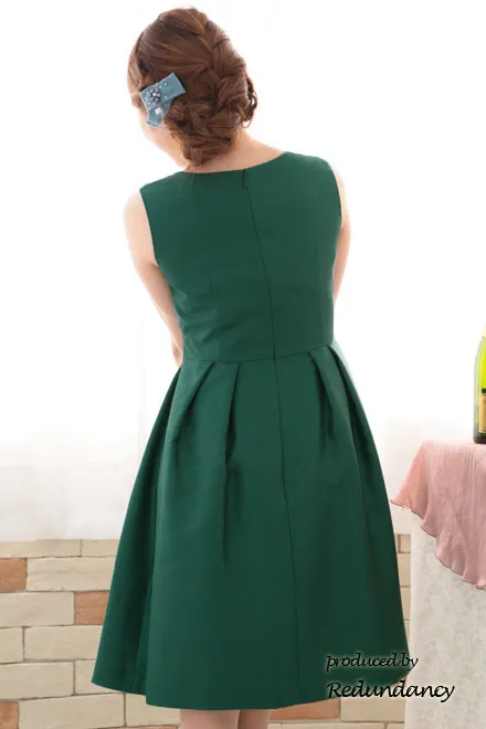 グリーンのウエストリボンフレアドレス