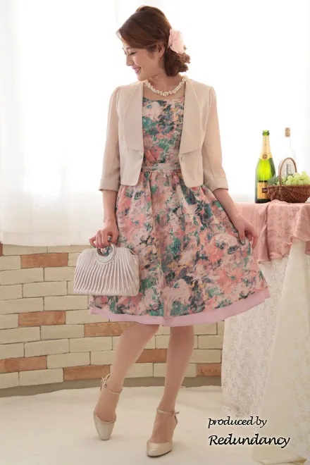 ピンクの油彩風花柄ドレスミディ丈ドレス