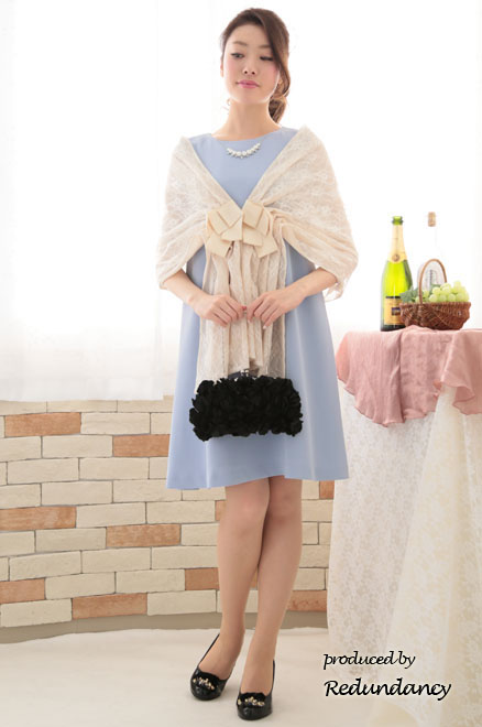 パステルブルーのゆったりシンプルミニ丈ドレス