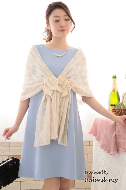 パステルブルーのゆったりシンプルミニ丈ドレス