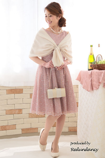 ピンクの花柄総レース膝丈ドレス