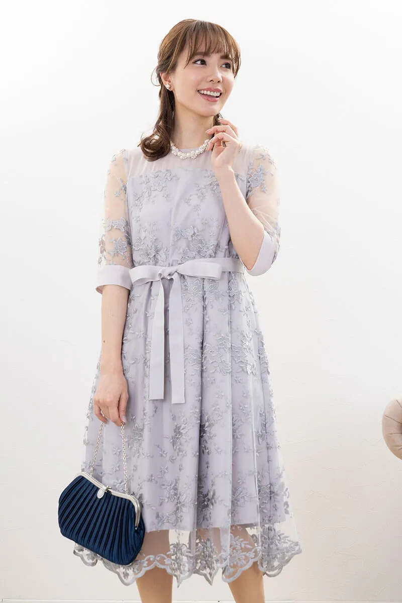 パールとお花モチーフのネックレス