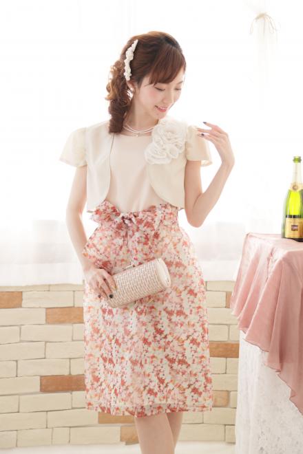 ゴールドのビーズとビジュー付きバッグ