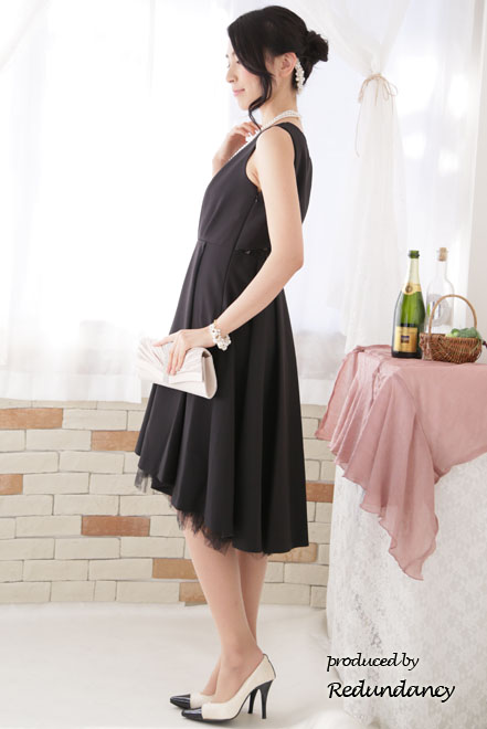 ブラックのバックレースチュールレイヤードドレス