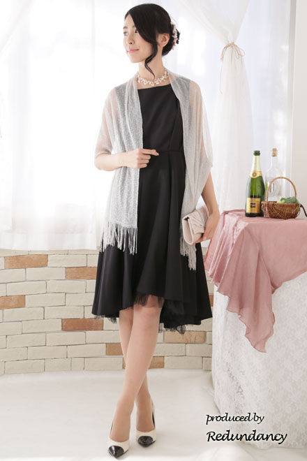 ブラックのバックレースチュールレイヤードドレス