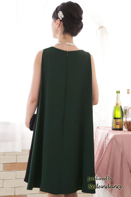 ダークグリーンのAラインドレス