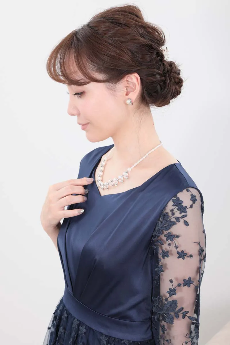 ポイントビジューのパールイヤリング(シルバー)