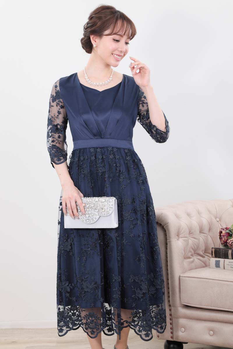 パールとシルバービジューのネックレス