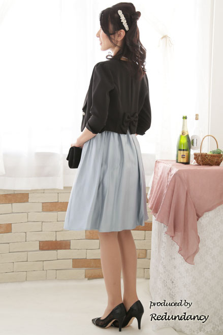 ライトベージュ×ブルーグレーのレース切替ドレス