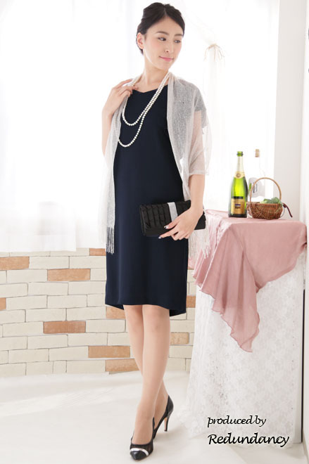 ネイビーのフレアスリーブストレートドレス