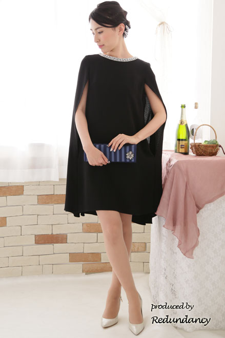 ブラックのマント風ビジューネックドレス