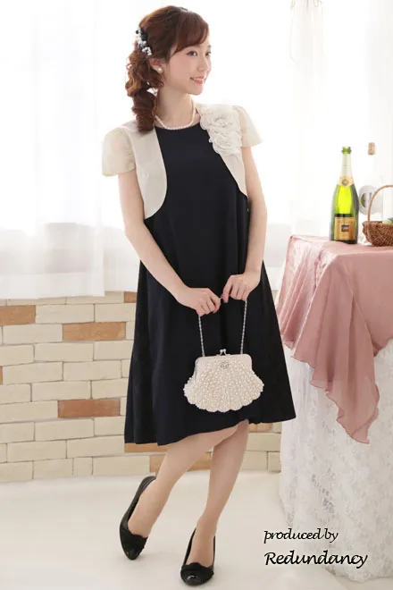 ネイビーのY字バックフリルレース切替ドレス