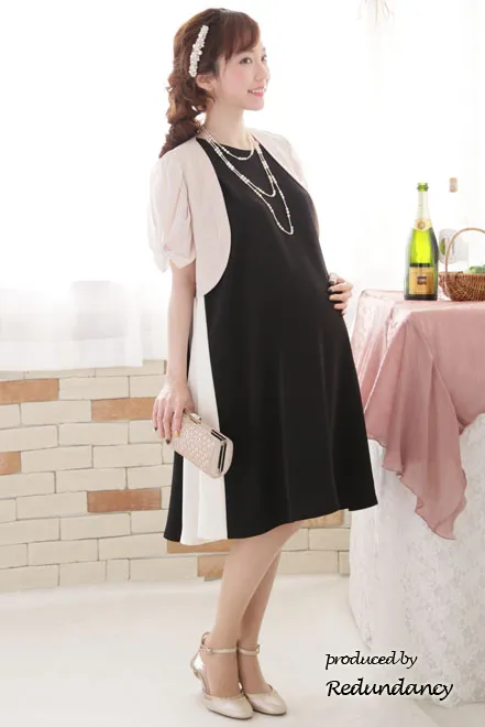 ブラック×ホワイトの配色Aラインドレス