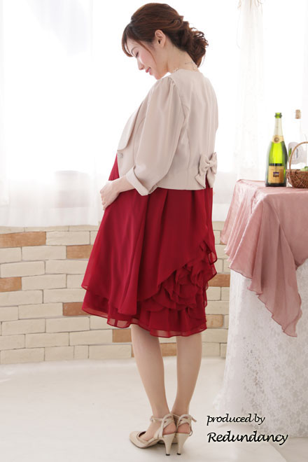 レッドのバックフリルスカートドレス