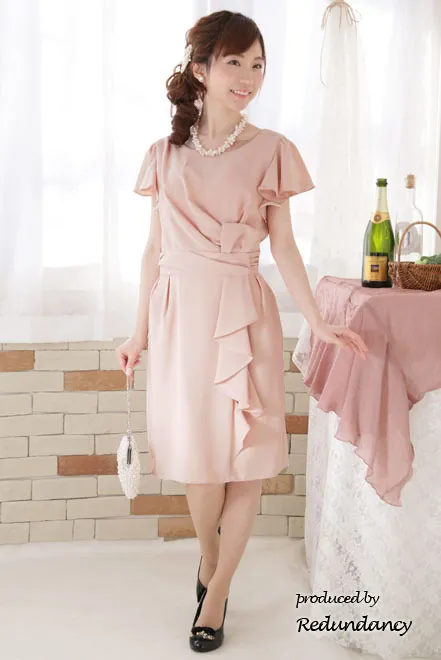 ピンクの縦リボンウエストマークドレス