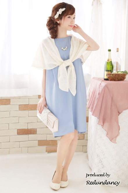 ライトブルーのノースリーブタックドレス