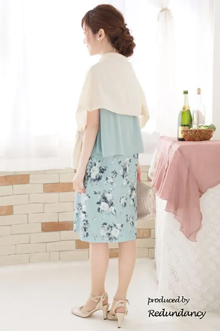 ミントグリーンのシフォントップス付き花柄ドレス