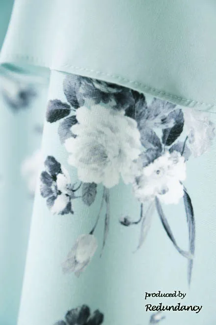 ミントグリーンのシフォントップス付き花柄ドレス