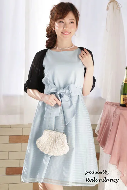 ブルーのシアーボーダー切替ノースリーブドレス