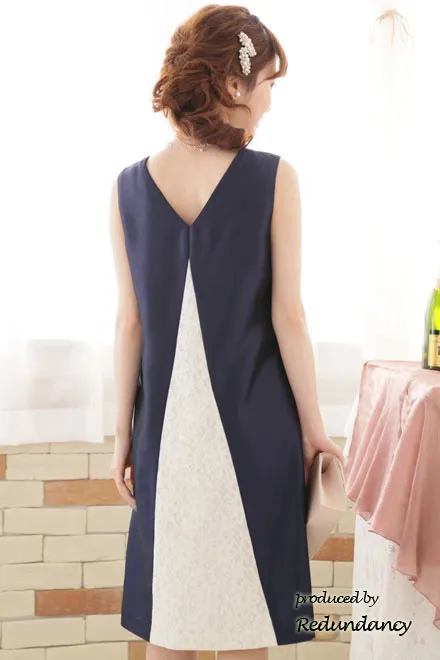 ネイビー×ホワイトのバックレース切替ドレス