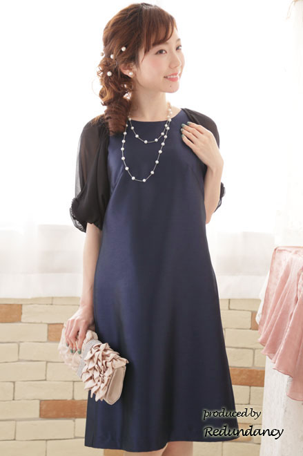 ネイビー×ホワイトのバックレース切替ドレス