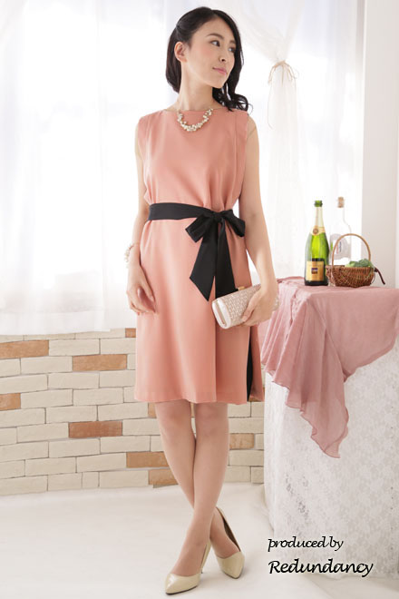 サーモンピンク×ブラックのスリット切替ドレス