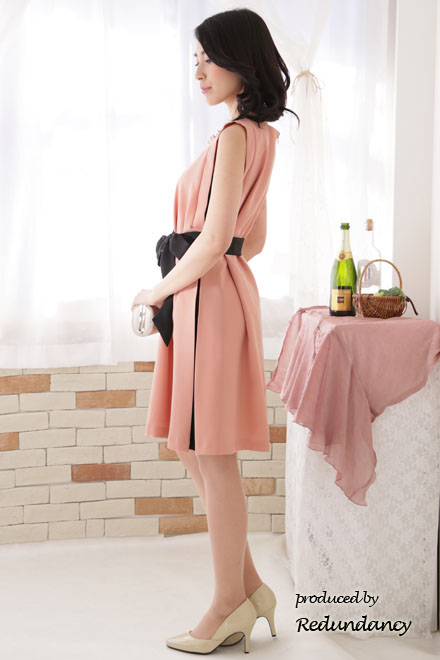 サーモンピンク×ブラックのスリット切替ドレス