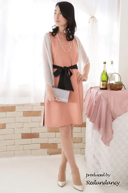 サーモンピンク×ブラックのスリット切替ドレス