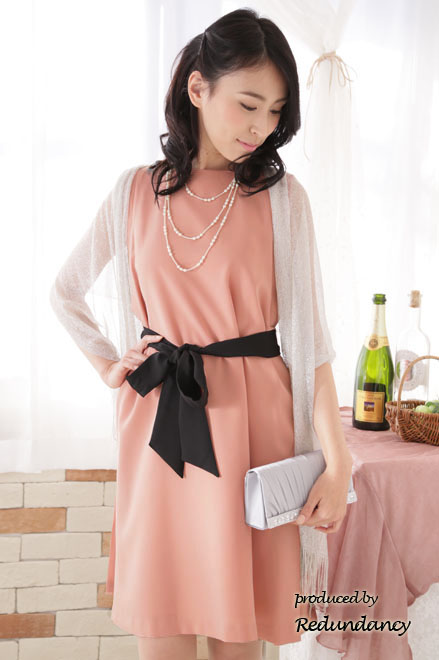 サーモンピンク×ブラックのスリット切替ドレス