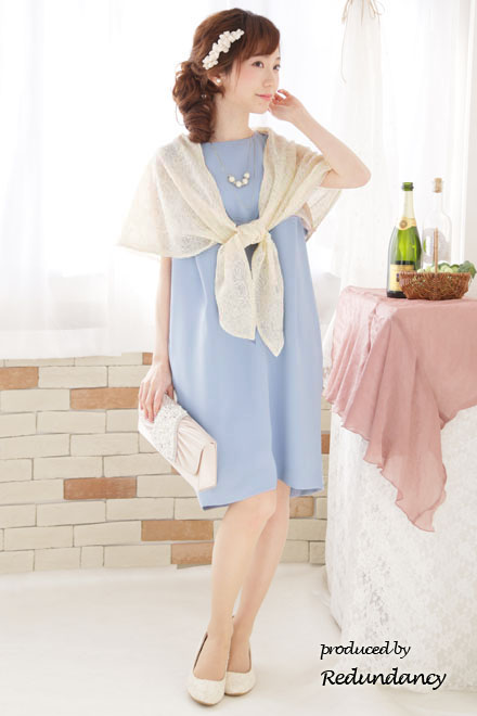 ベージュの総レース袖付きストール