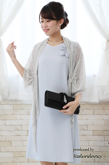 ブルーのショルダーリボンマットドレス