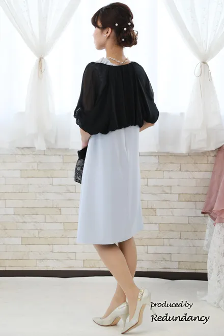 ブルーのショルダーリボンマットドレス