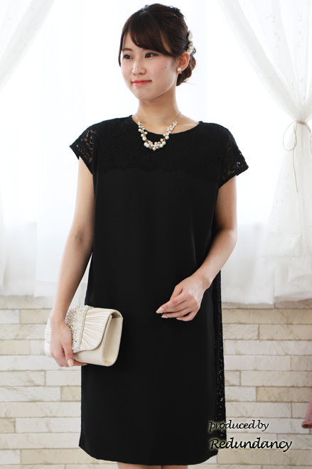 ブラックのポイントレースリラックスドレス