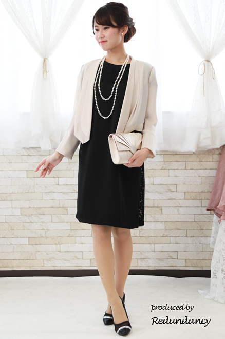 ブラックのポイントレースリラックスドレス