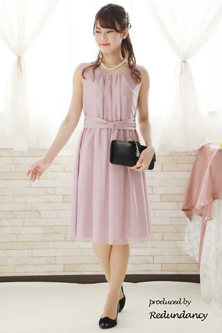 ラベンダーピンクのウエストマークギャザードレス