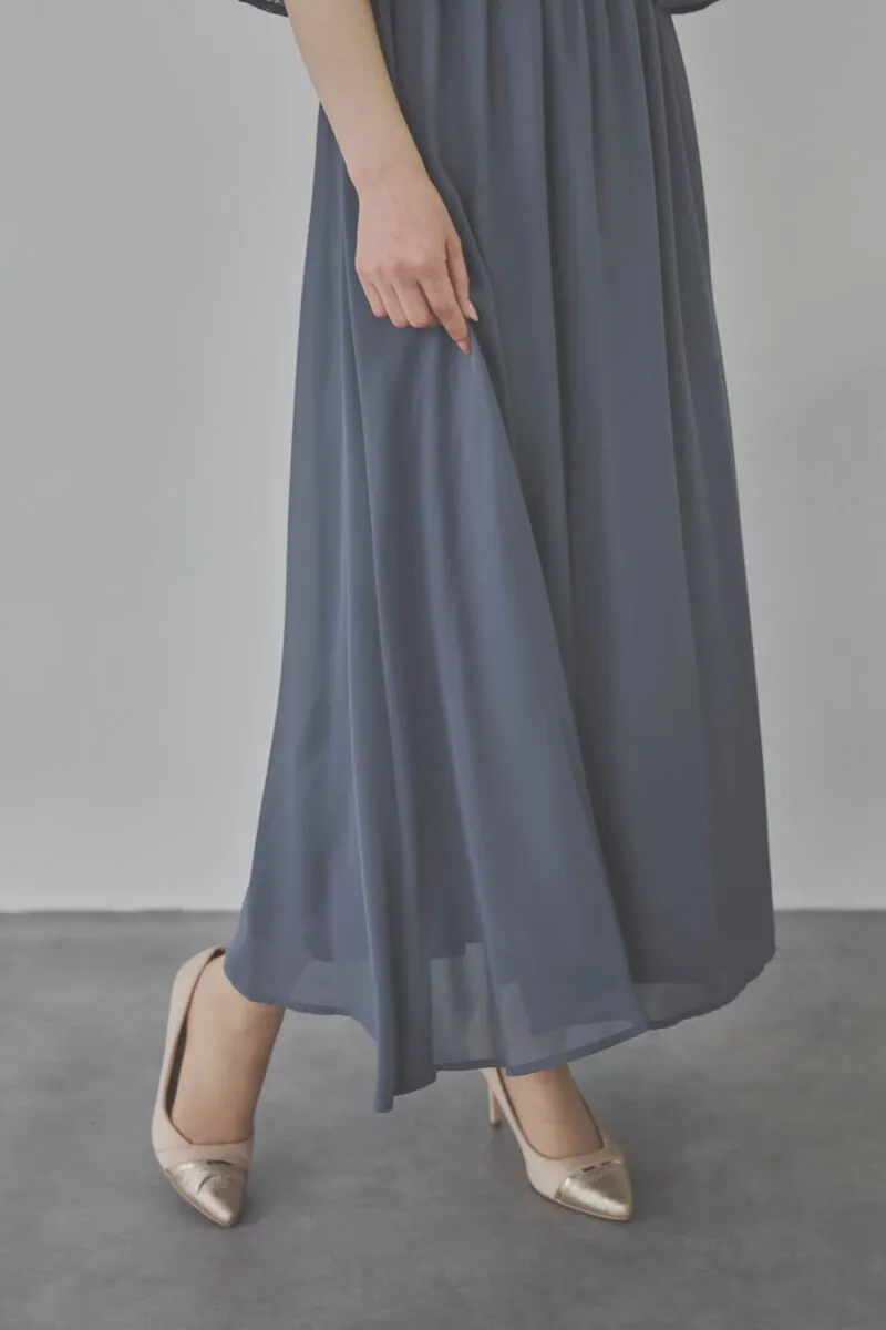 グレイッシュブルーの授乳口付スリットスリーブドレス