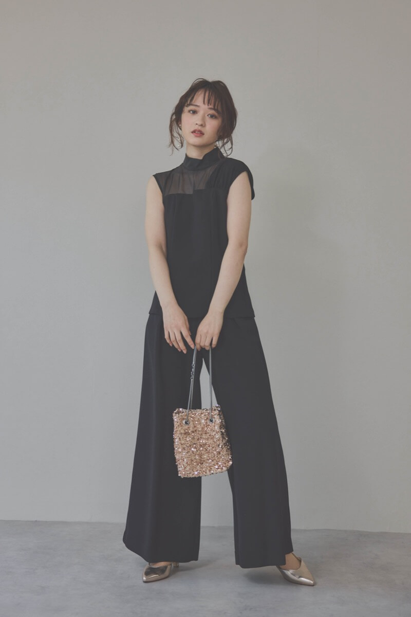 ブラックのワイドパンツセットアップドレス