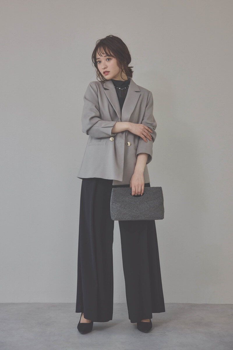 ブラックのワイドパンツセットアップドレス