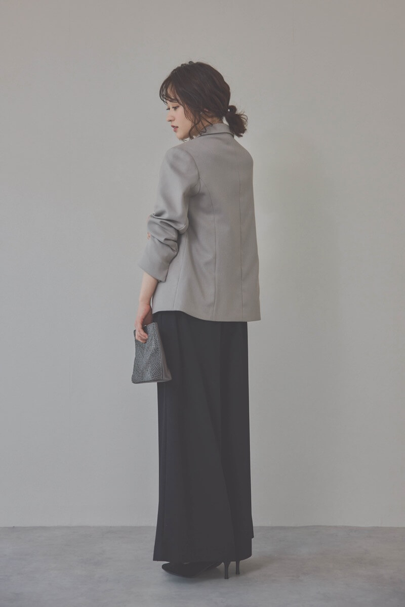 ブラックのワイドパンツセットアップドレス