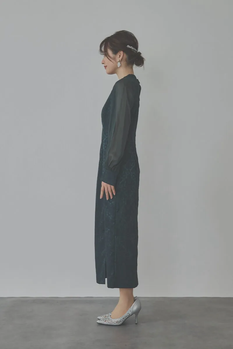 グリーンのジャガードタイトラインドレス