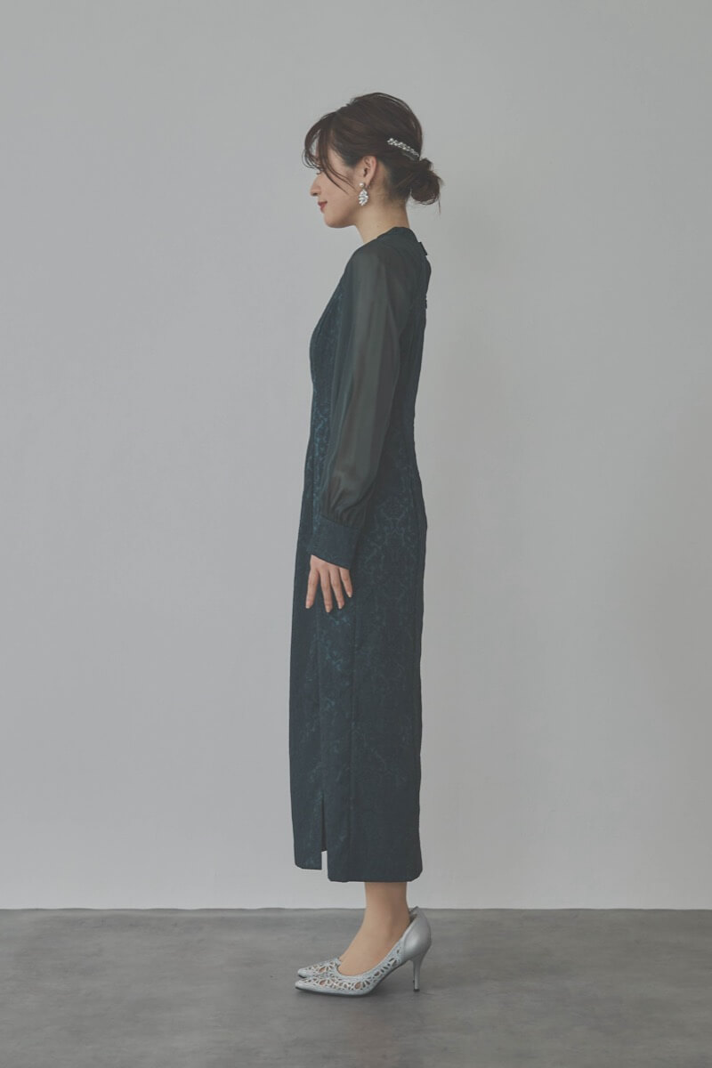 グリーンのジャガードタイトラインドレス