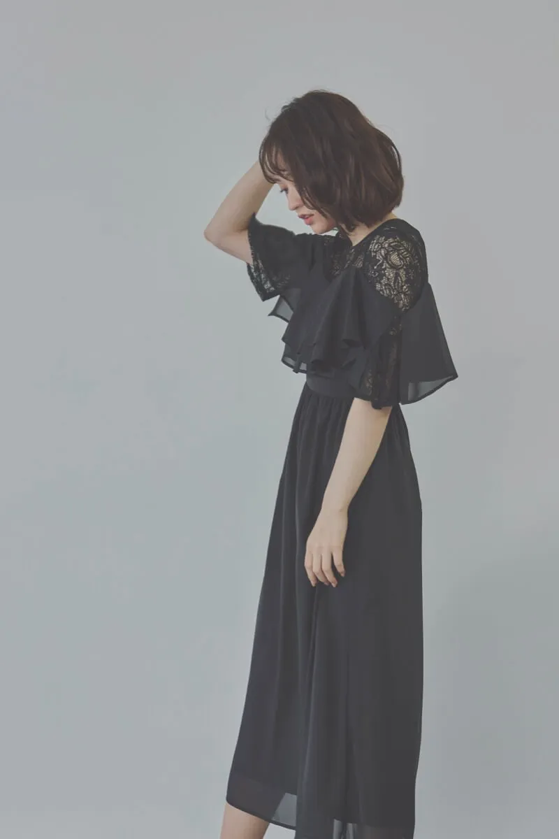 ブラックの2WAYスリーブティアードドレス