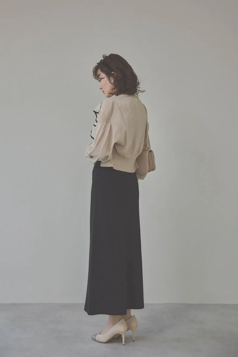 ブラックのニットドレス