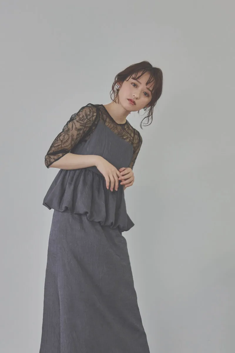 ネイビーのバルーンぺプラムセットアップドレス