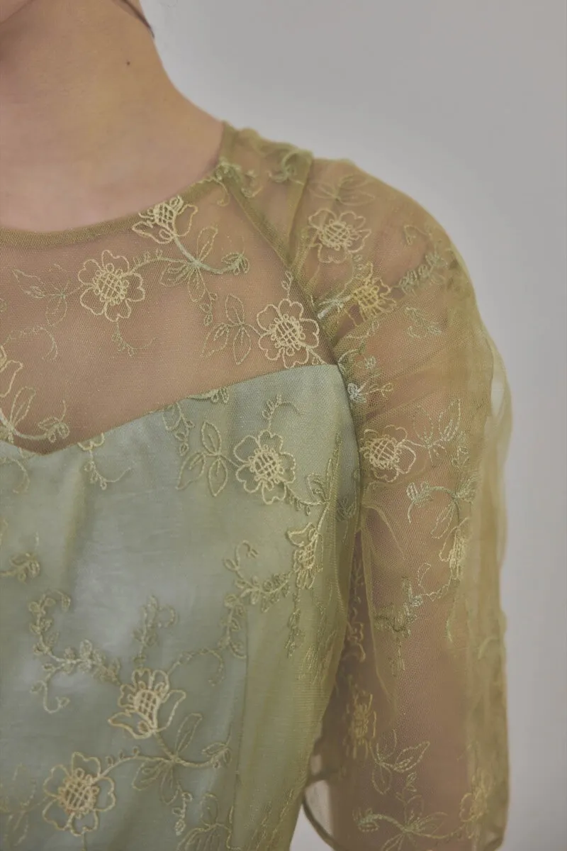 ミントのボリュームスリーブラメチュールドレス