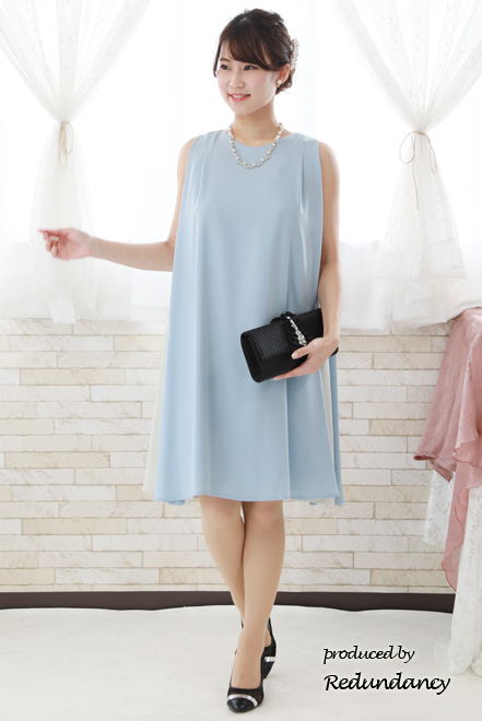 ブルー×ホワイトの配色Aラインドレス